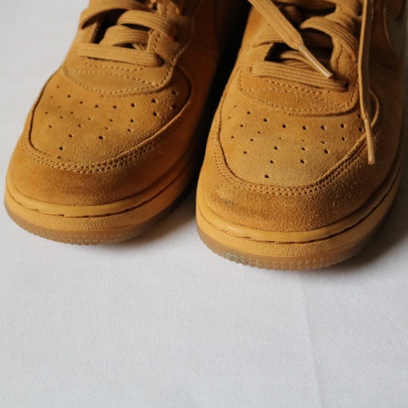 NIKE AIR FORCE ONE 1 LV8 3 Wheat Suede Sneakers Youth Size 2 (EU 33.5) - Picture 4 of 12